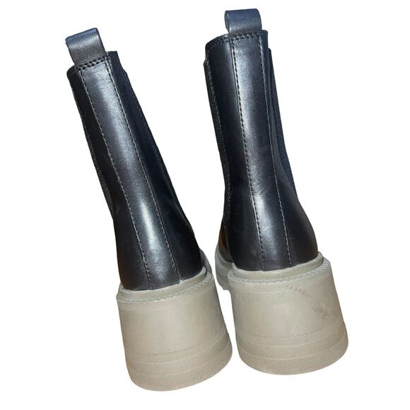 Vince Camuto Chunky Block Heel Gum Sole Combat Chelsea Ankle Boots size 6.5 NWOB - Picture 5 of 7